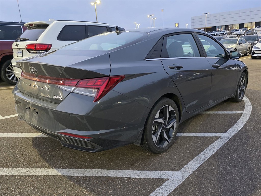 Used 2023 Hyundai Elantra Limited image 10