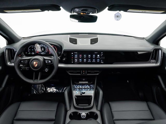 Certified 2025 Porsche Cayenne image 21