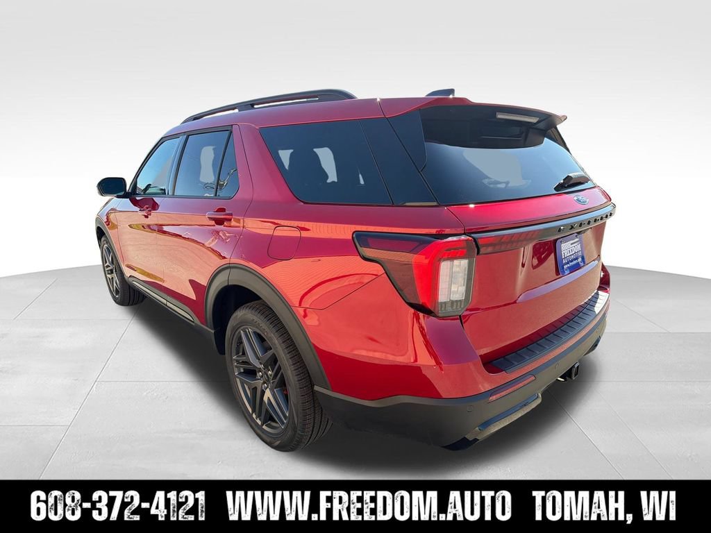 New 2026 Ford Explorer ST-Line w/ ST-Line Street Pack AWD/4WD image 4