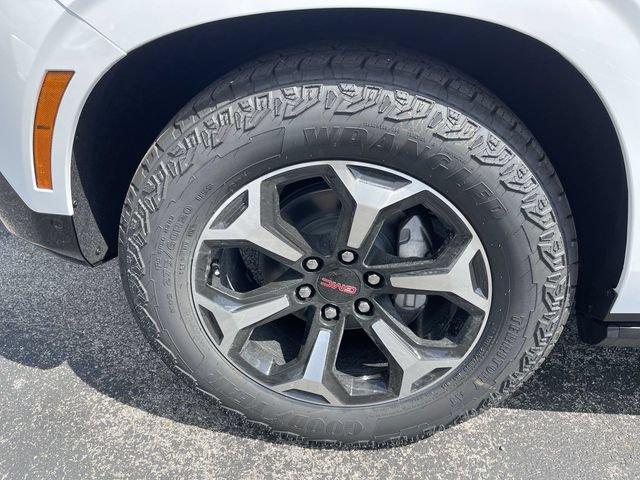 New 2026 GMC Yukon AT4 w/ AT4 Premium Plus Package AWD/4WD image 10