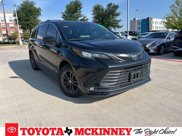 Used 2024 Toyota Sienna XLE Woodland Edition