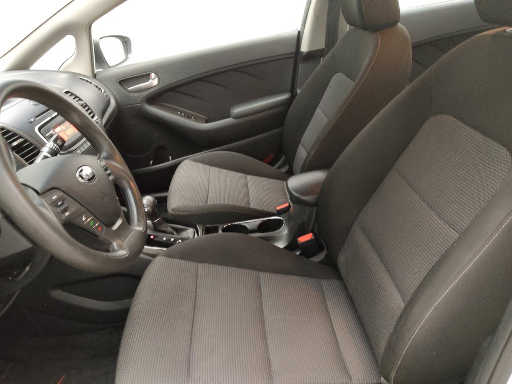 Used 2017 Kia Forte LX FWD image 17