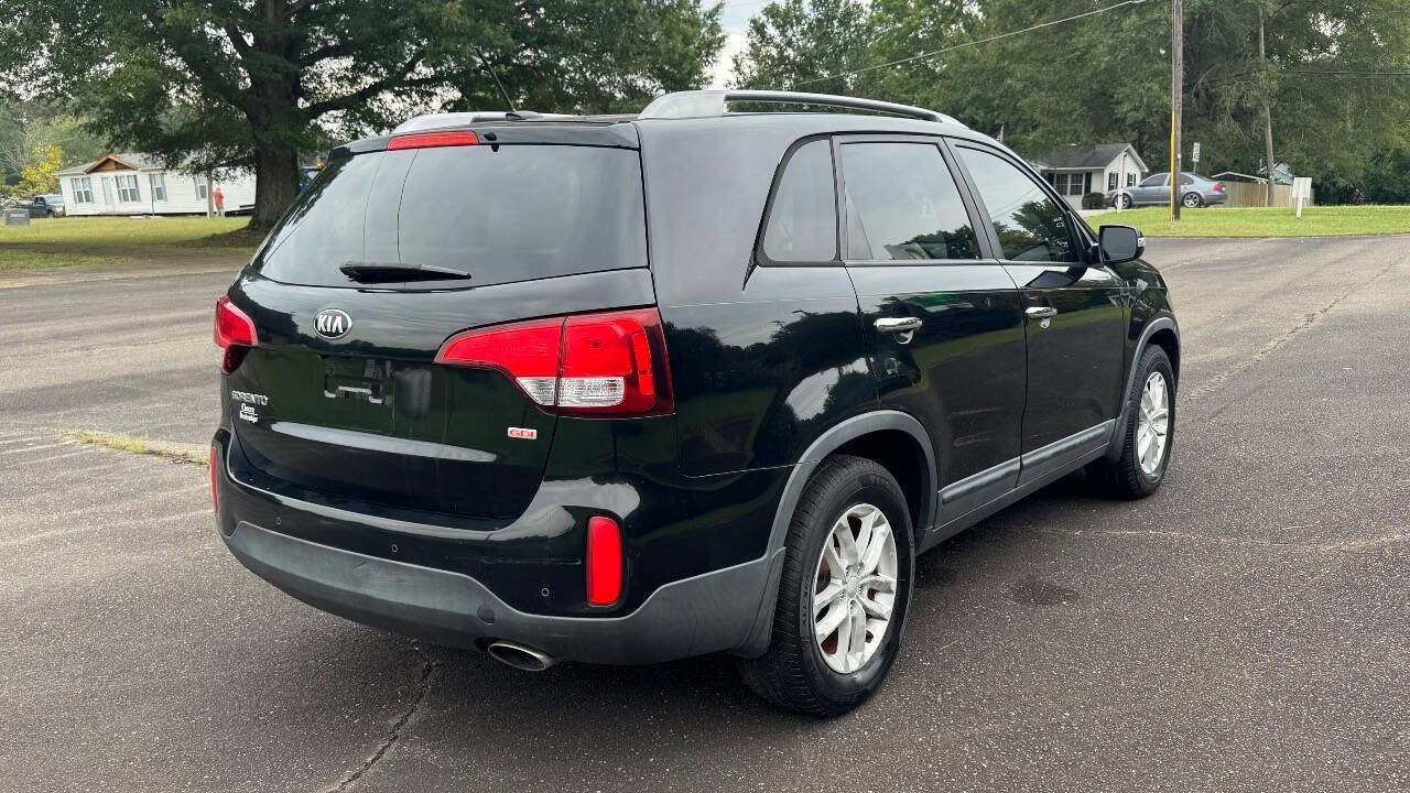 Used 2015 Kia Sorento LX image 8