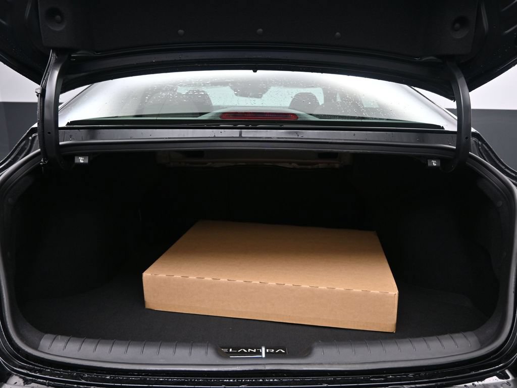 New 2026 Hyundai Elantra SEL Sport Premium FWD image 30