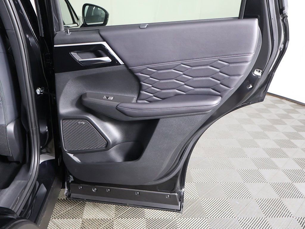 New 2025 Mitsubishi Outlander SEL AWD/4WD image 30
