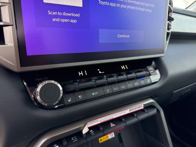 Used 2024 Toyota Tundra Limited image 32