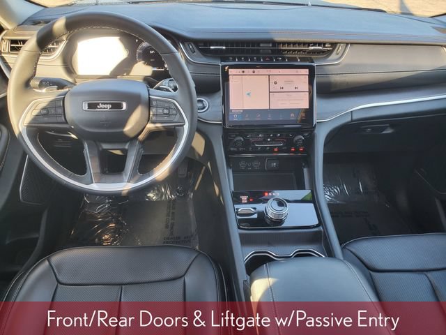 Used 2023 Jeep Grand Cherokee Limited w/ Luxury Tech Group II AWD/4WD image 33