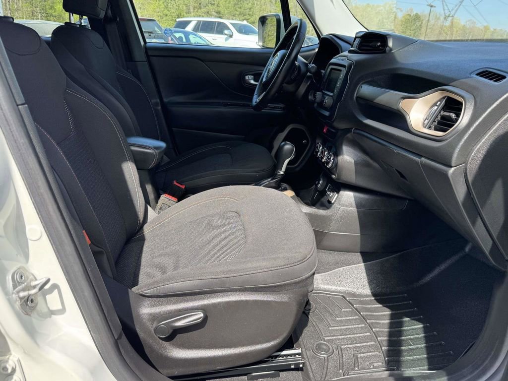 Used 2016 Jeep Renegade 75th Anniversary image 14
