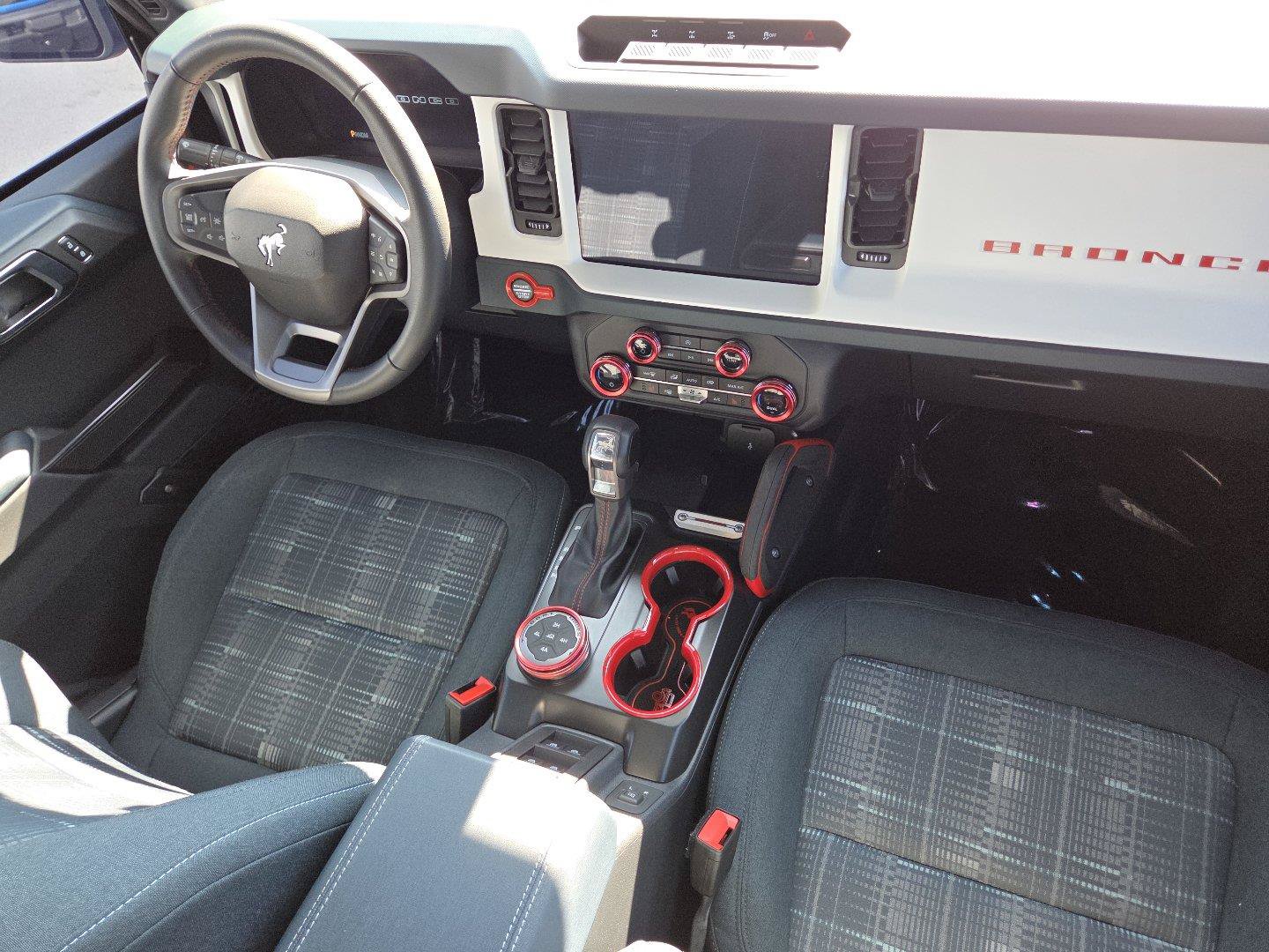 Used 2025 Ford Bronco Heritage Edition AWD/4WD image 18