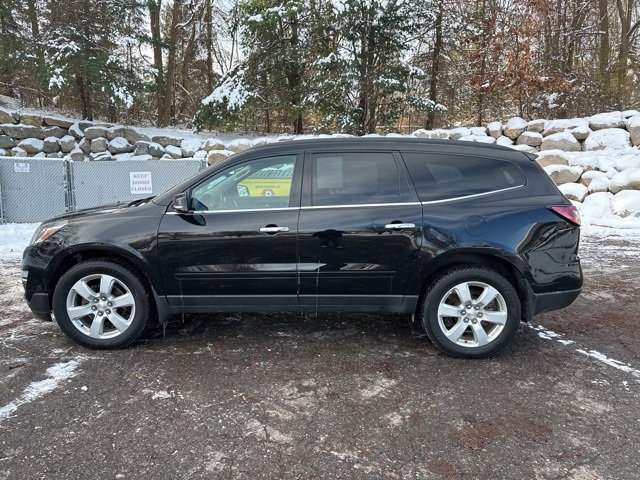 Used 2016 Chevrolet Traverse LT w/ Style and Technology Package image 2