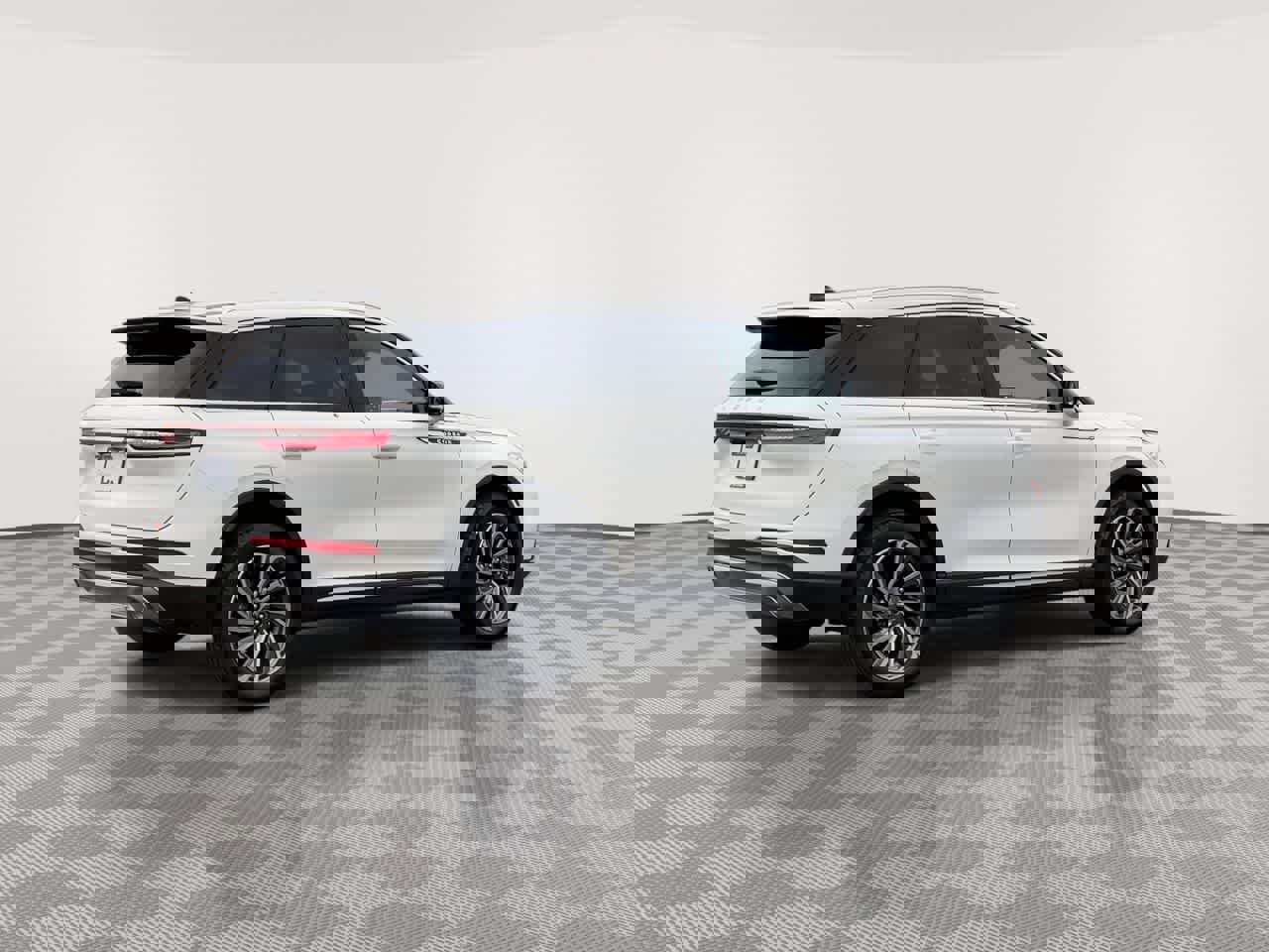 Used 2023 Lincoln Corsair Reserve w/ Equipment Group 201A image 8