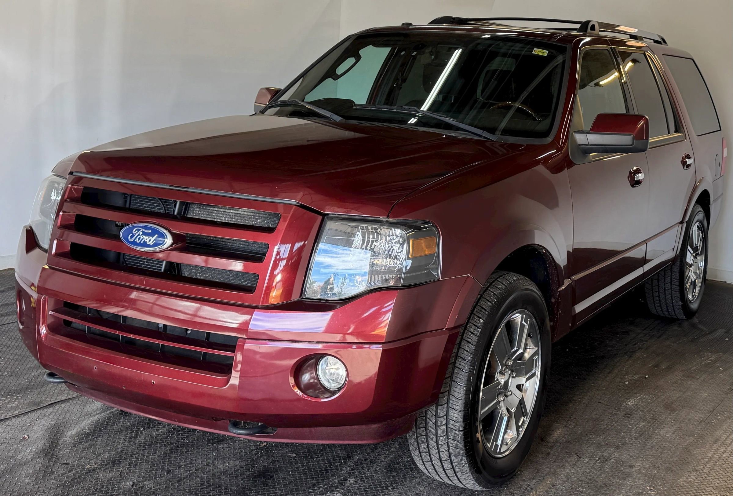 Used 2010 Ford Expedition Limited image 2
