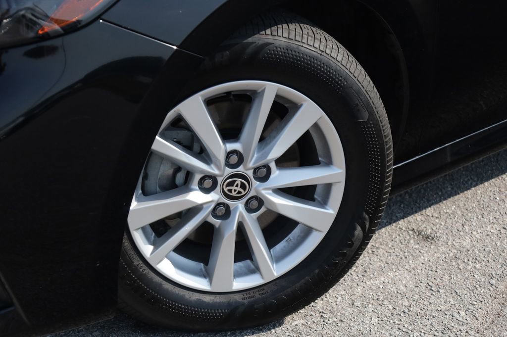 Used 2025 Toyota Camry LE FWD image 13