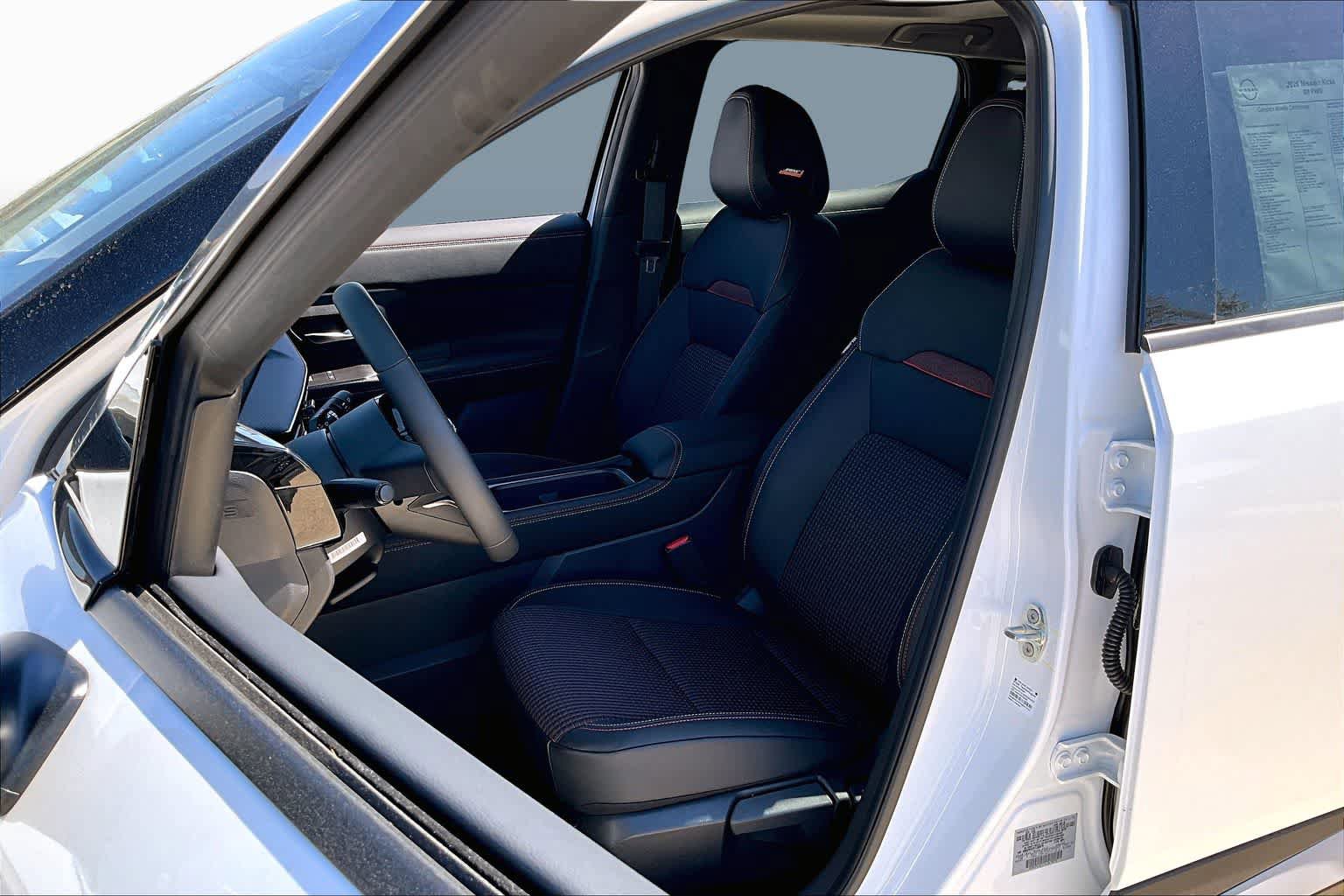 New 2026 Nissan Kicks SR FWD image 16