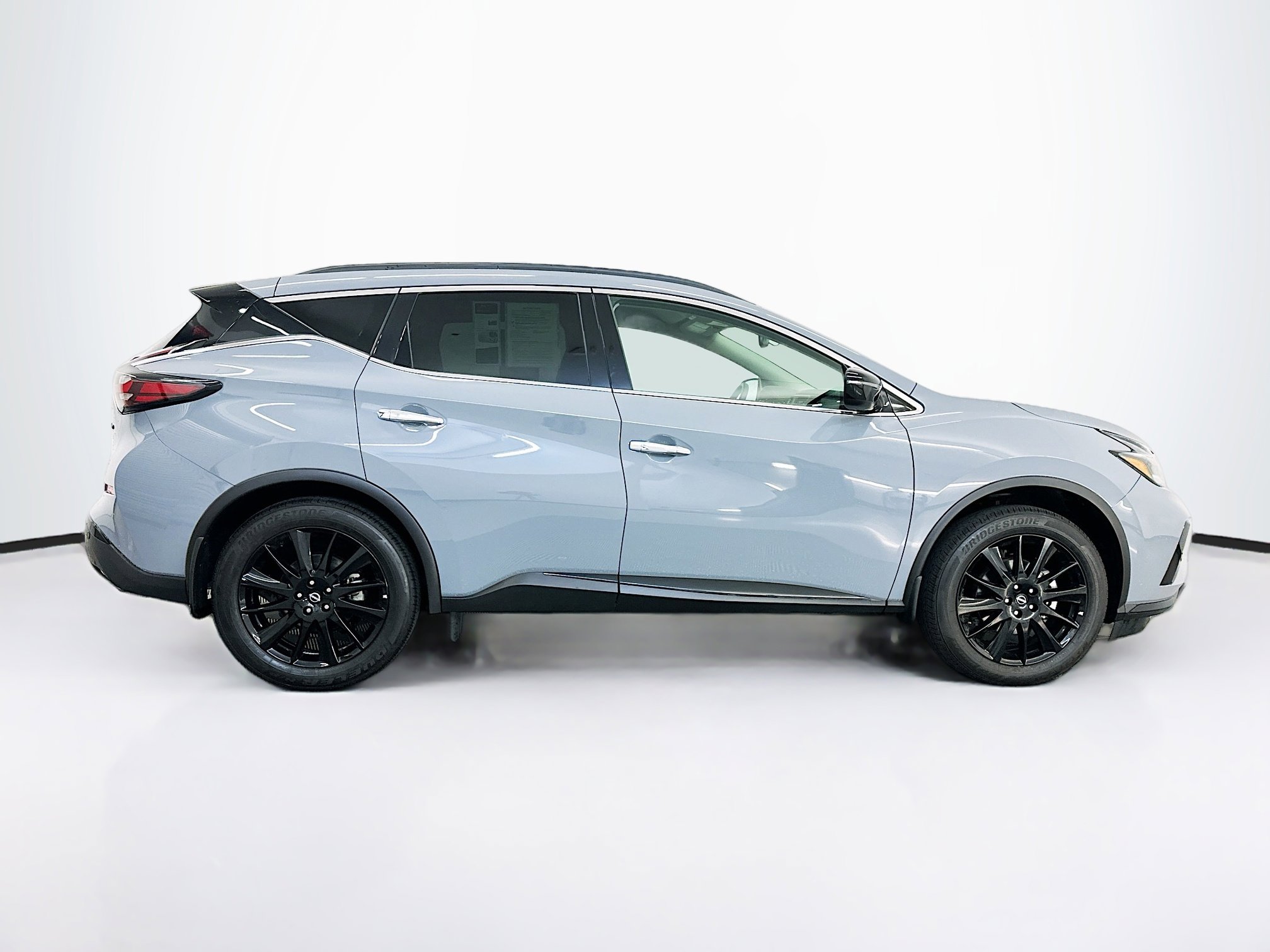 Used 2024 Nissan Murano SV w/ SV Midnight Edition Package image 10