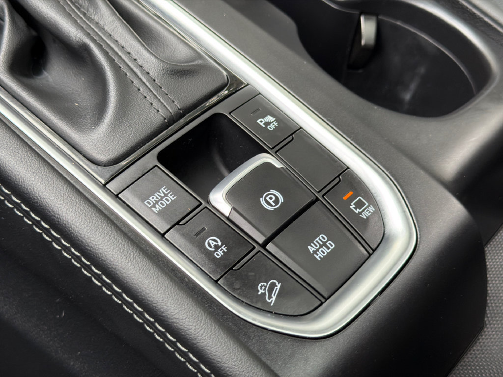 Used 2020 Hyundai Santa Fe Limited AWD/4WD image 32