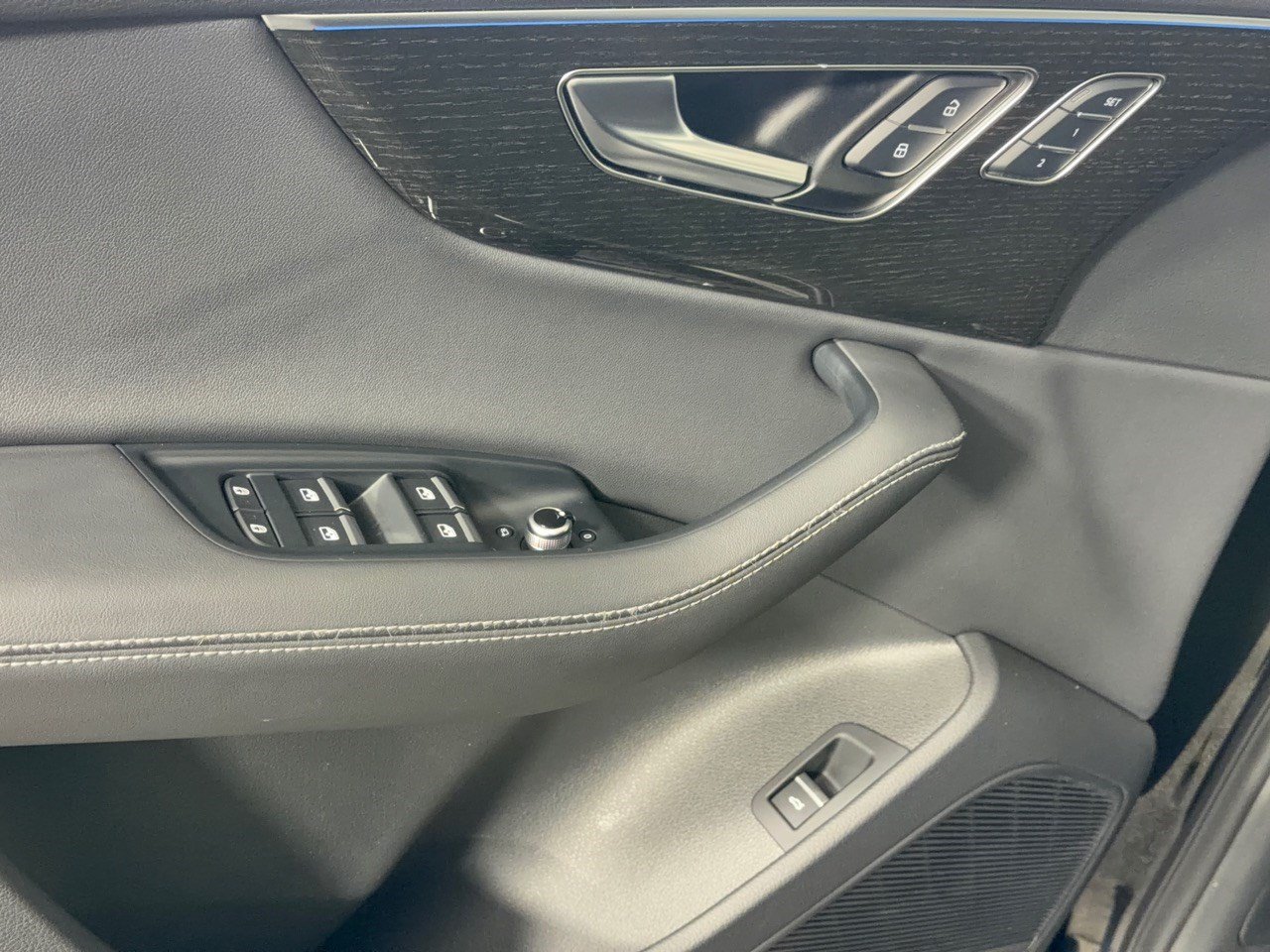 Certified 2025 Audi Q7 2.0T Premium Plus w/ Premium Plus Package AWD/4WD image 15