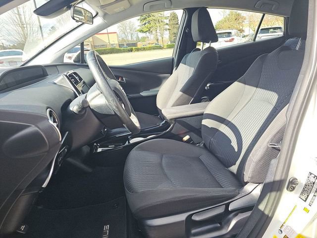 Used 2017 Toyota Prius Three w/ Carpet Mat Package image 9