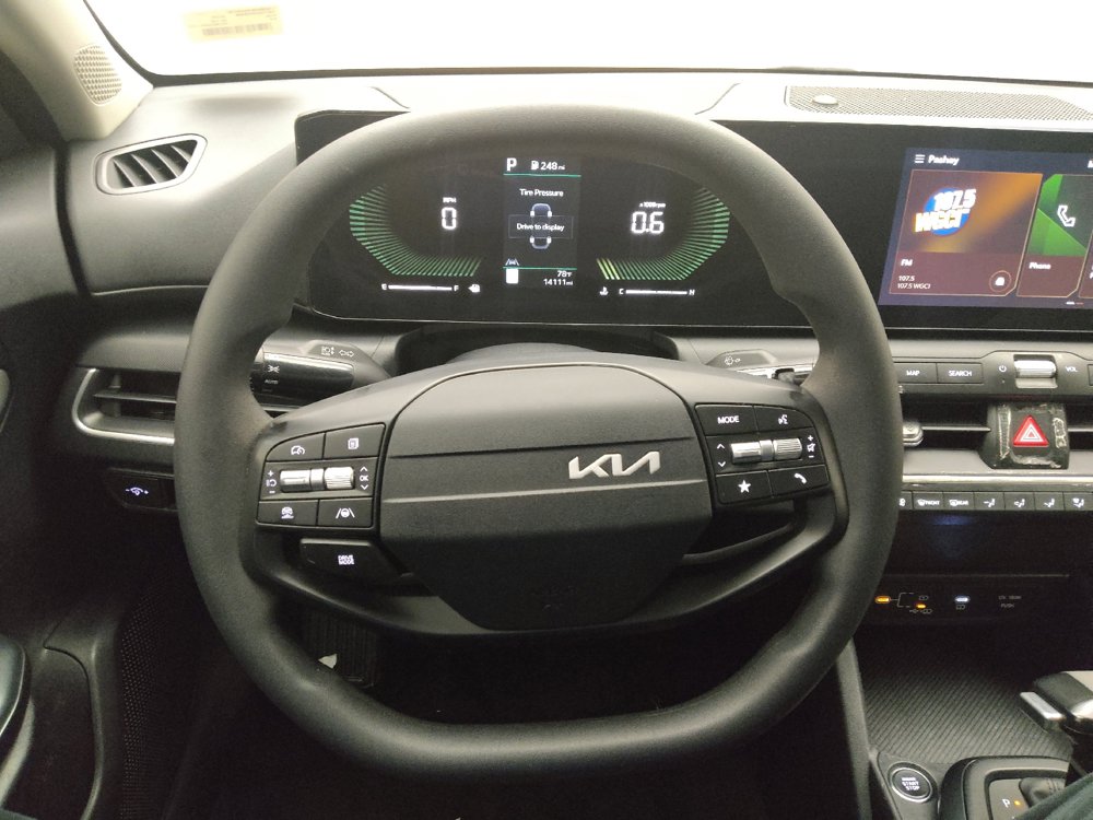 Used 2025 Kia K4 FWD image 22