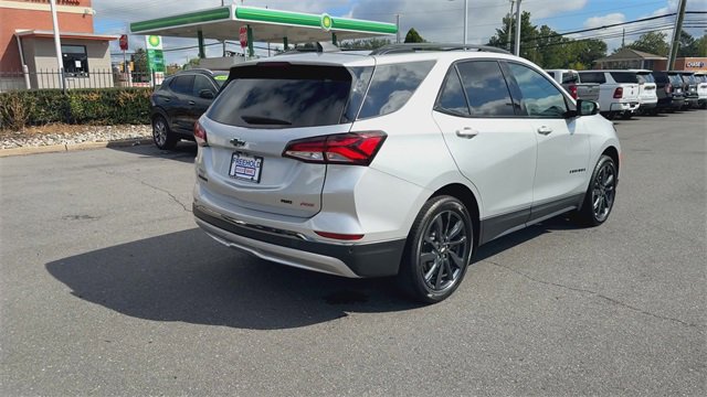 Certified 2022 Chevrolet Equinox RS w/ RS Leather Package image 8