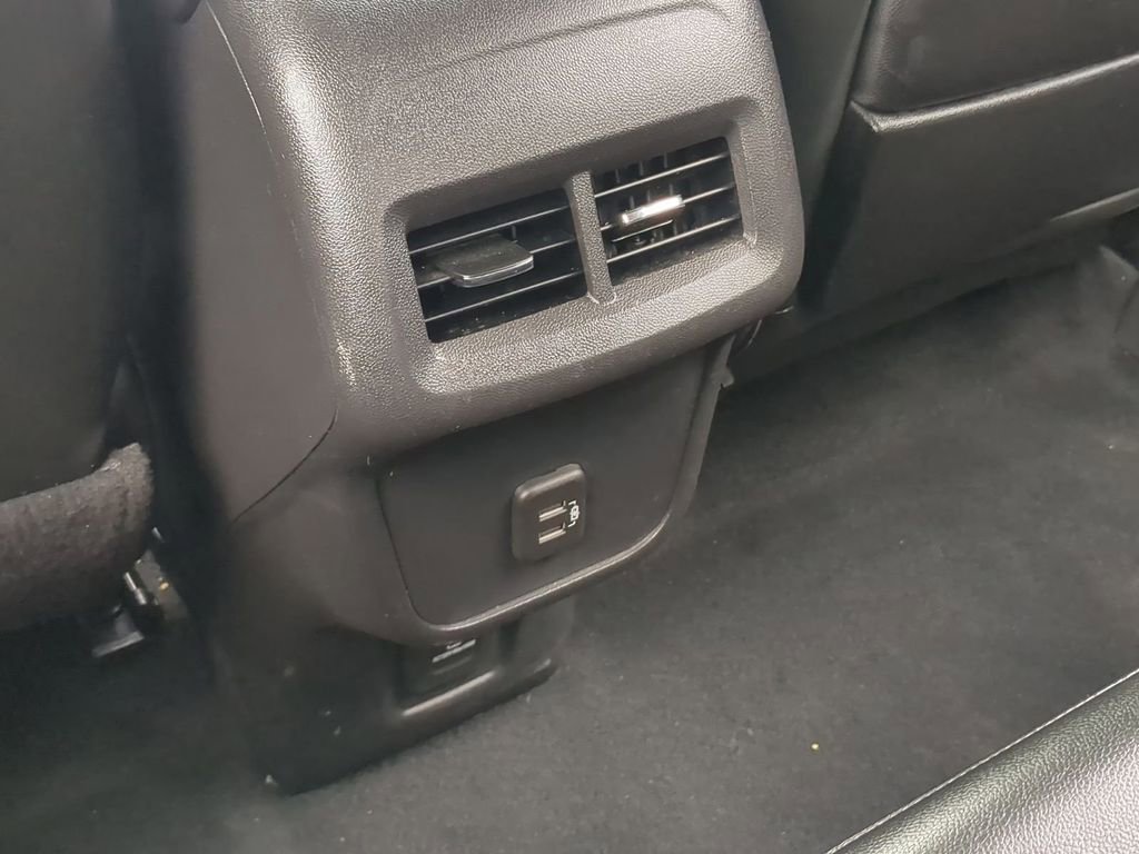 Used 2022 GMC Terrain SLT FWD image 23
