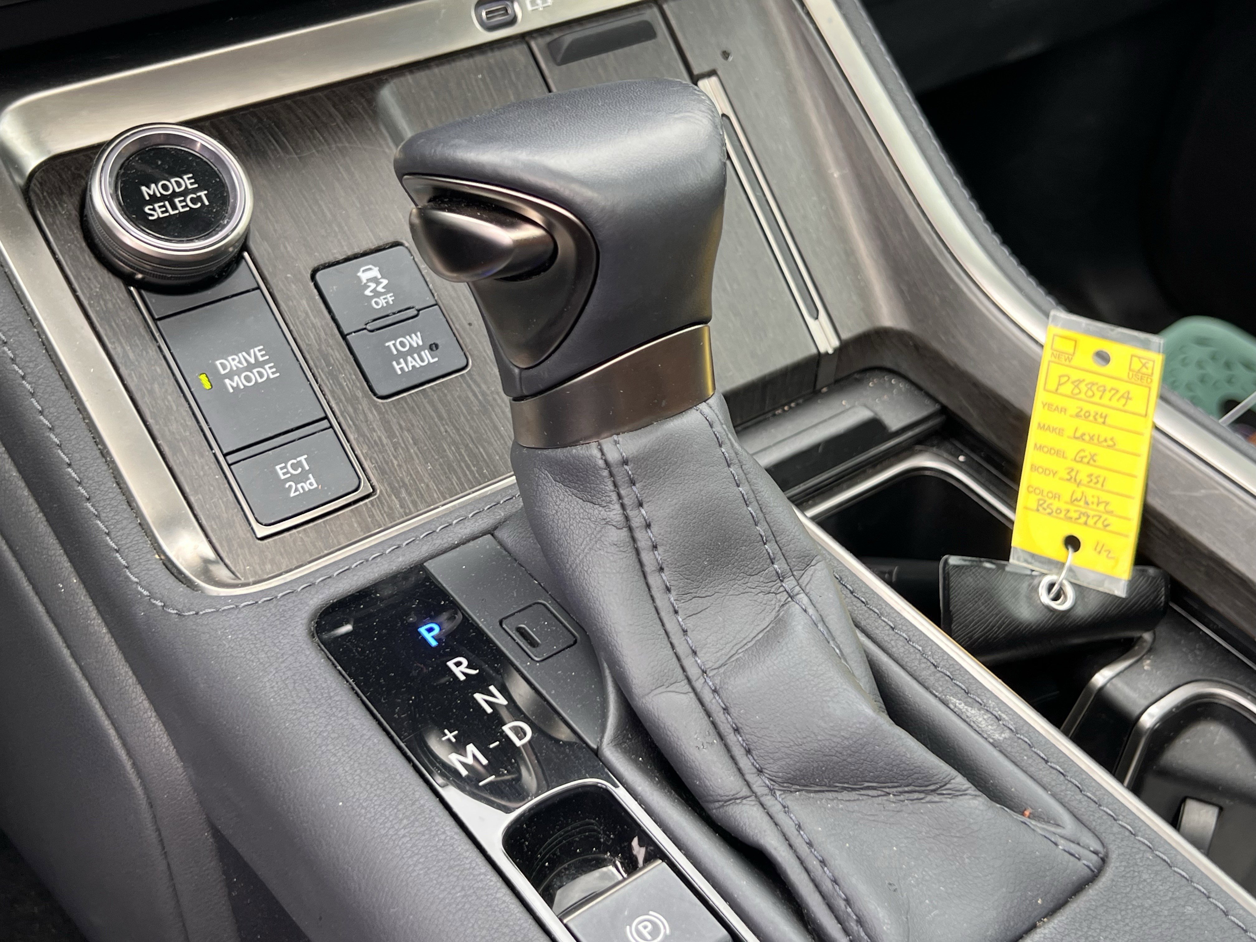 Used 2024 Lexus GX 550 w/ Cold Area Package image 26