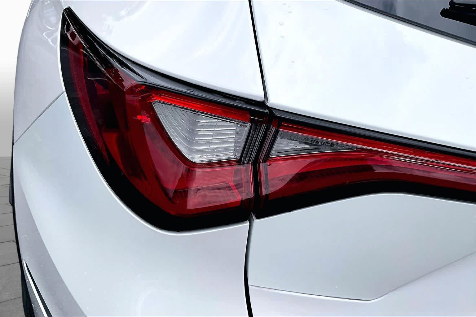Used 2024 Acura MDX w/ Advance Package AWD/4WD image 29