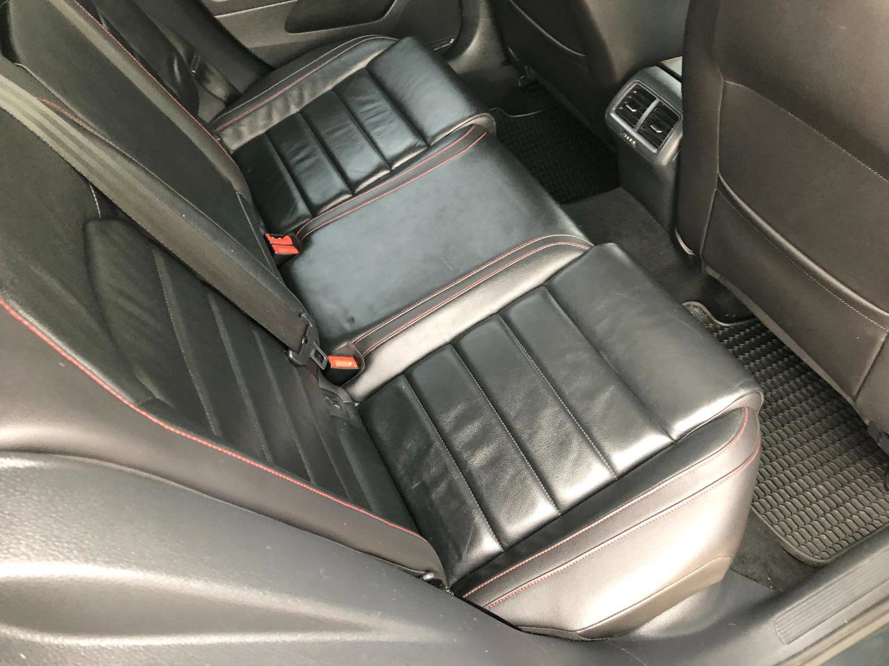 Used 2015 Volkswagen GTI SE FWD image 33