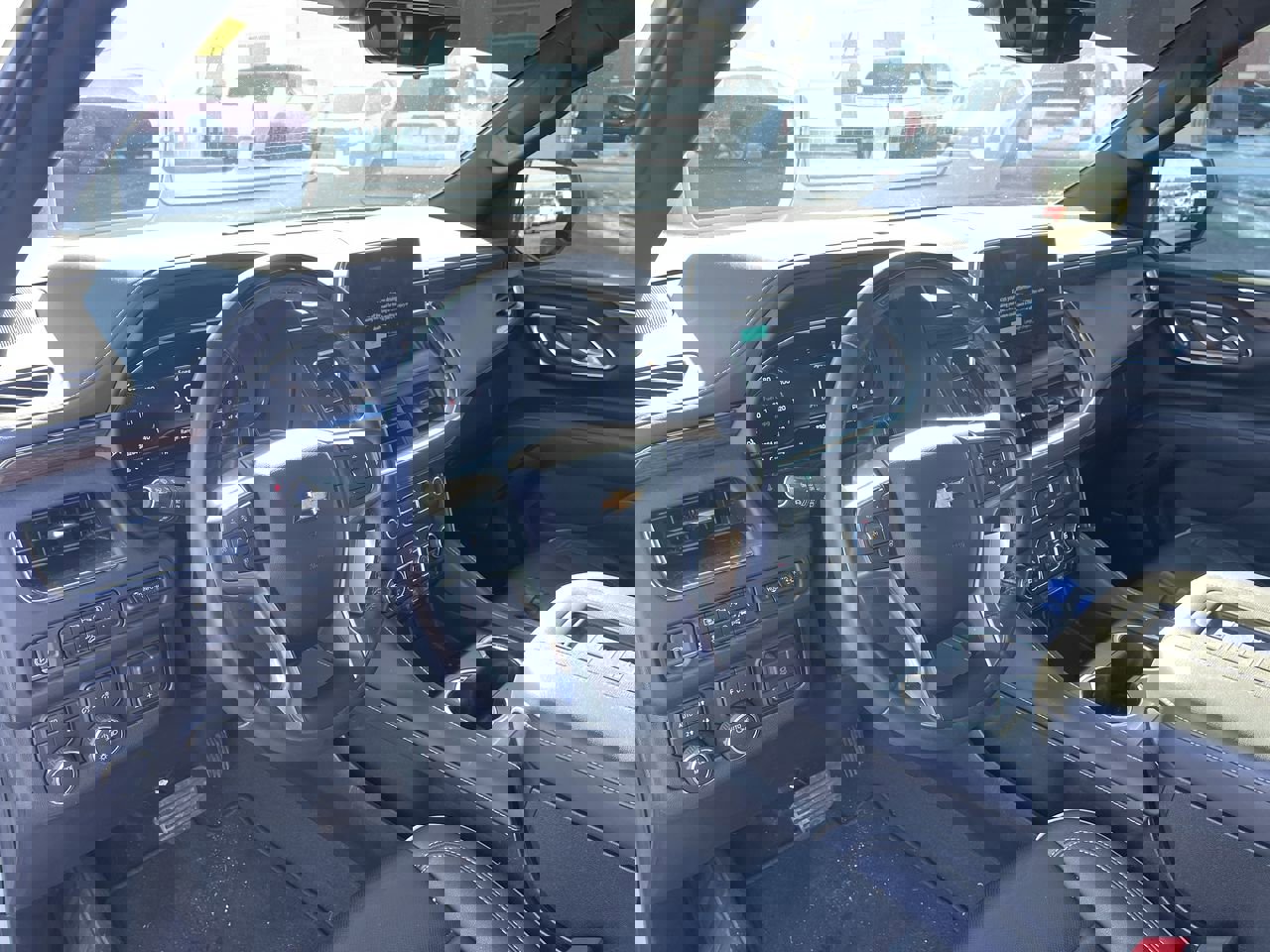 Certified 2023 Chevrolet Tahoe Premier w/ Advanced Technology Package image 10