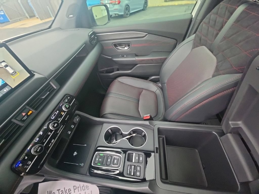 Certified 2026 Honda Pilot Black Edition image 25