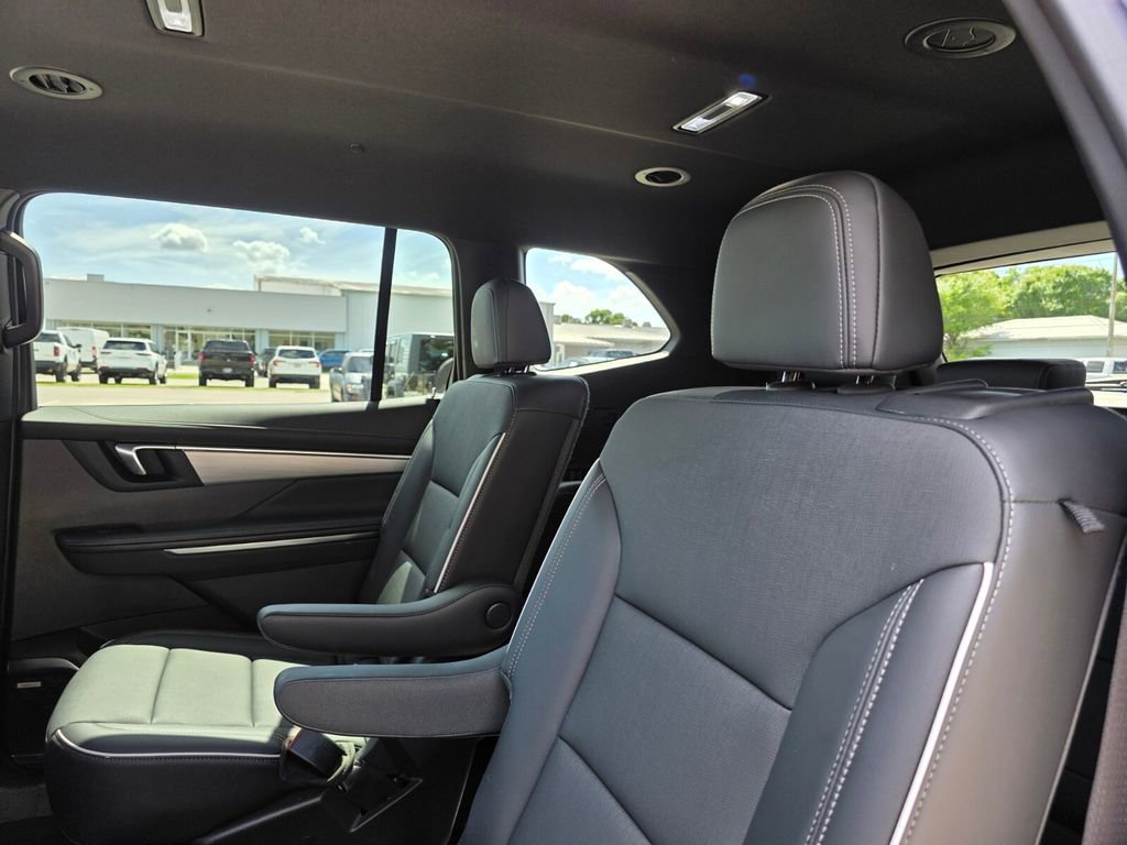 Used 2025 Buick Enclave Preferred image 19