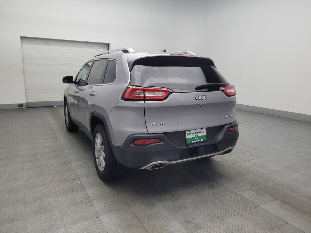 Used 2018 Jeep Cherokee Limited w/ Luxury Group AWD/4WD image 5