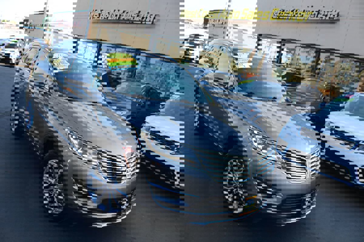 Used 2017 Lincoln MKC Select w/ Select Plus Package image 38