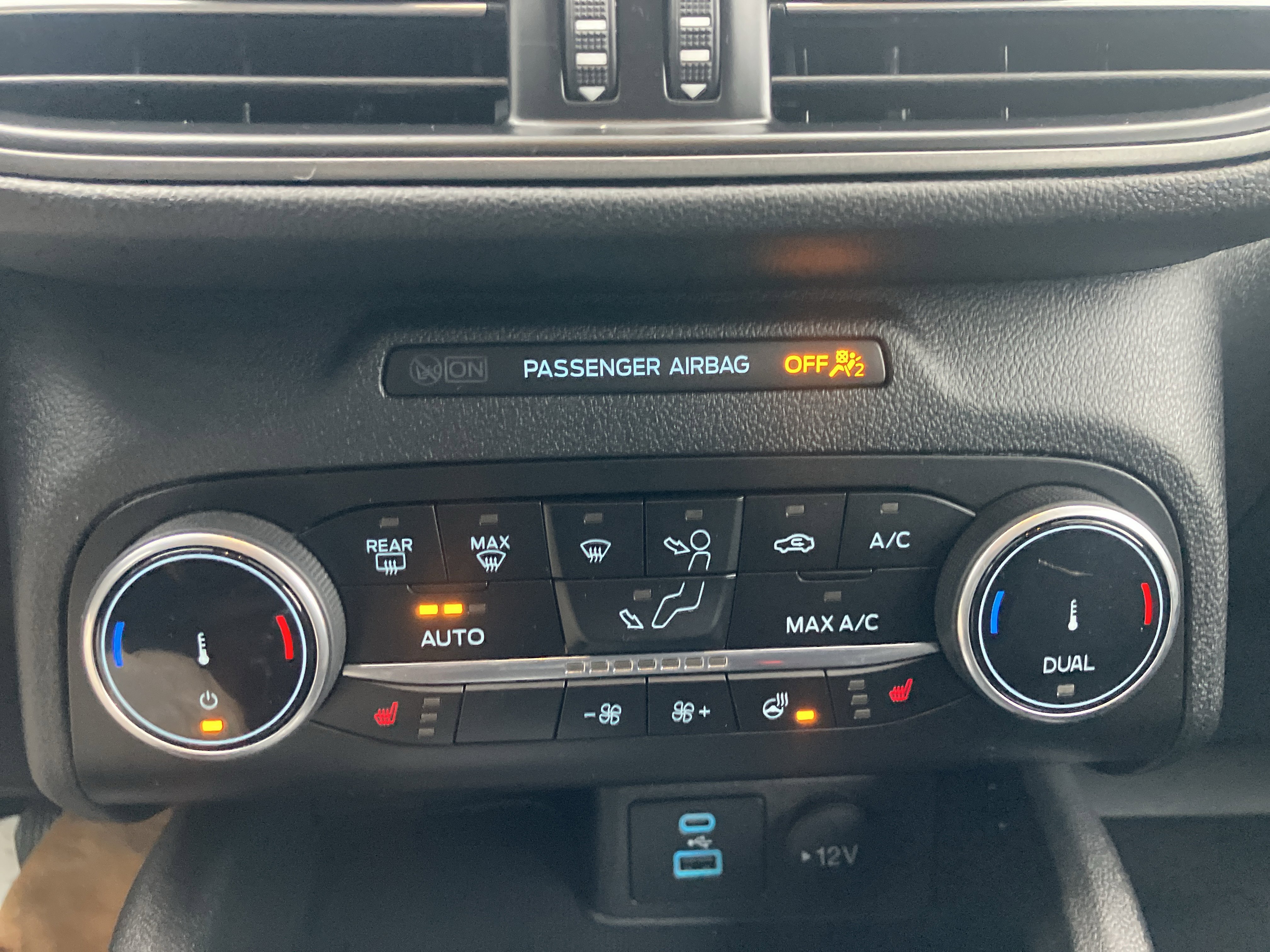 Used 2023 Ford Escape Active image 28