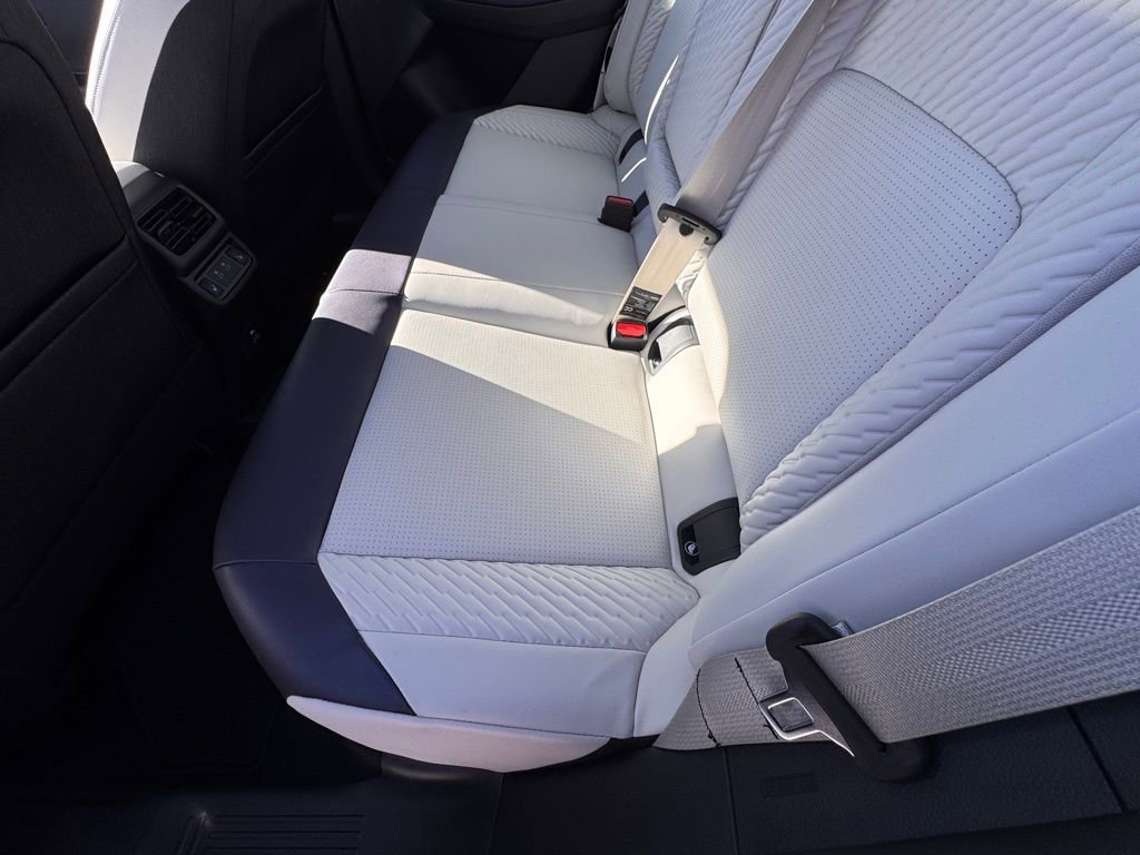 New 2026 Nissan Leaf Platinum+ image 12