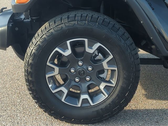 Used 2025 Jeep Wrangler Sahara image 10