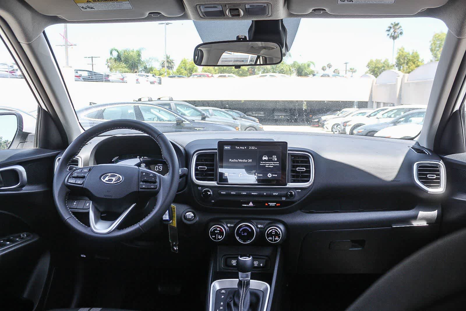New 2026 Hyundai Venue SEL FWD image 18