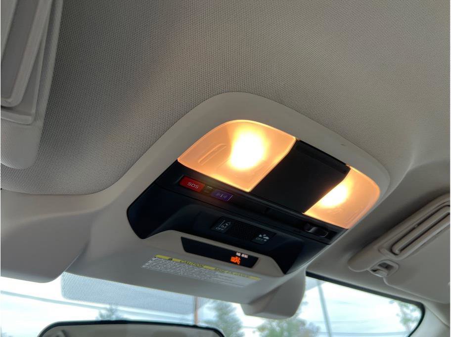 Used 2018 Subaru Impreza 2.0i Premium w/ Eyesight & BSD & Rcta image 13