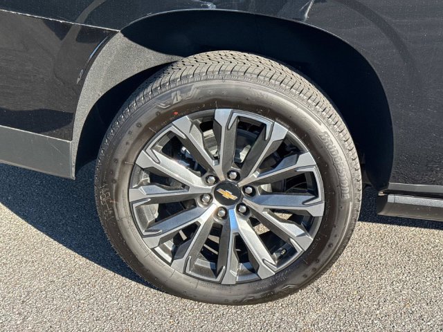 New 2026 Chevrolet Suburban High Country AWD/4WD image 11