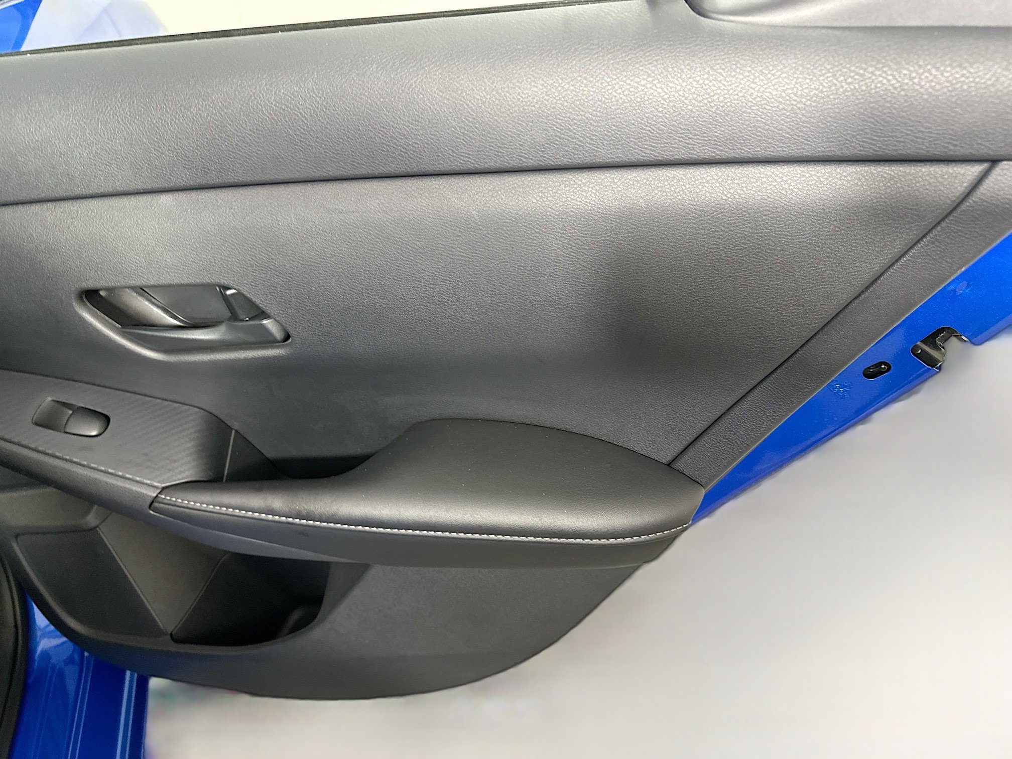 Used 2025 Nissan Sentra SV FWD image 28