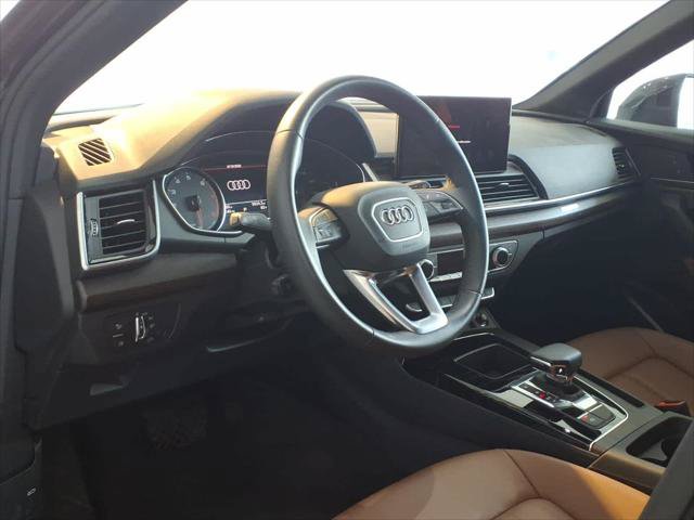 Certified 2024 Audi Q5 Premium w/ Convenience Package AWD/4WD image 9