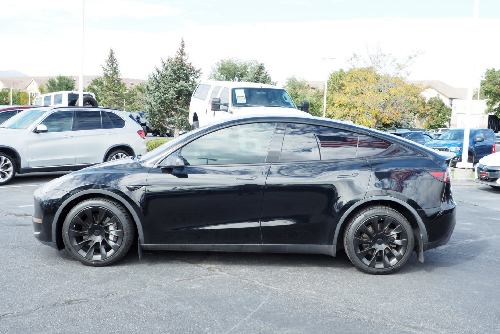 Used 2023 Tesla Model Y Long Range AWD/4WD image 8