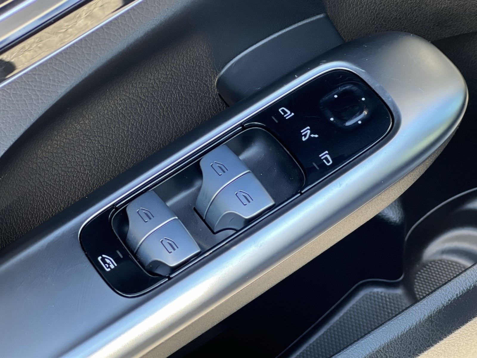 Certified 2025 Mercedes-Benz C 300 4MATIC Sedan image 20