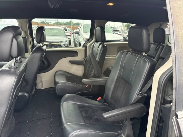 Used 2018 Dodge Grand Caravan SXT FWD image 13