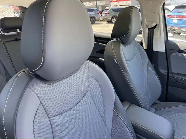 New 2026 Volkswagen Tiguan SE FWD image 28