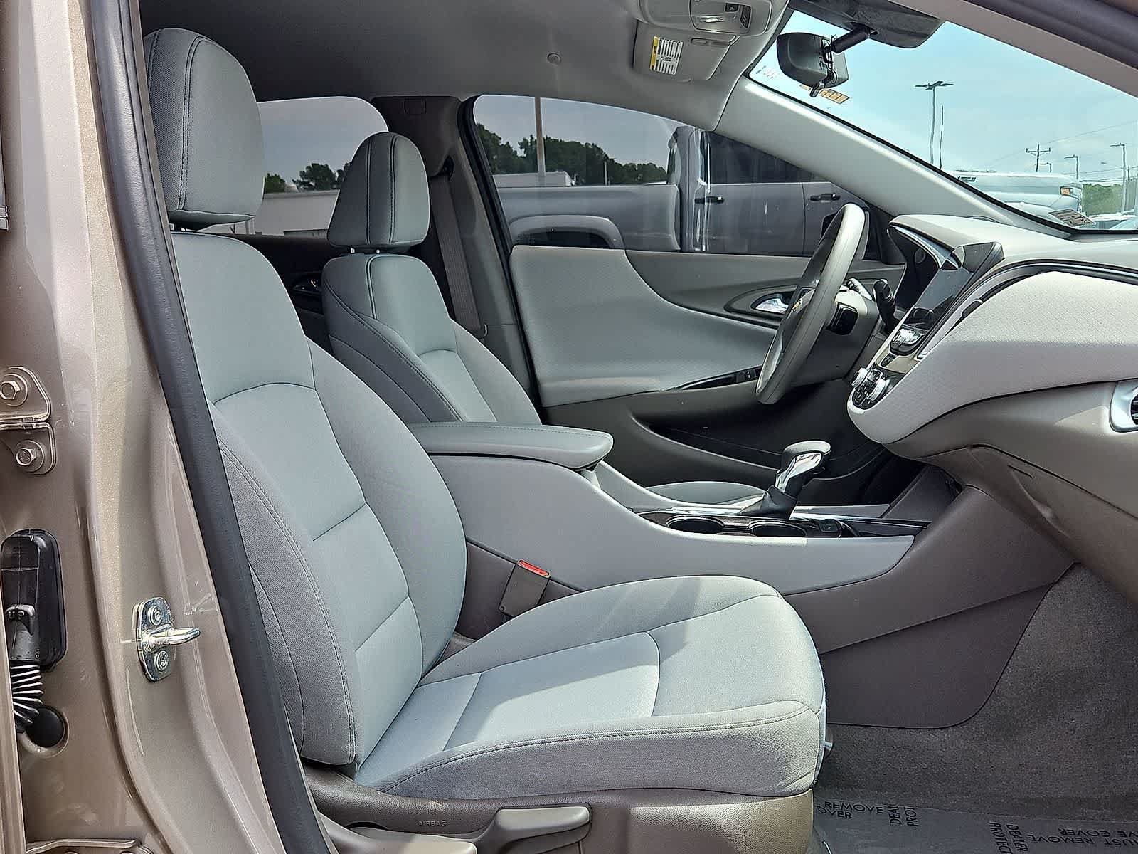 Used 2023 Chevrolet Malibu LT w/ Driver Confidence Package FWD image 32
