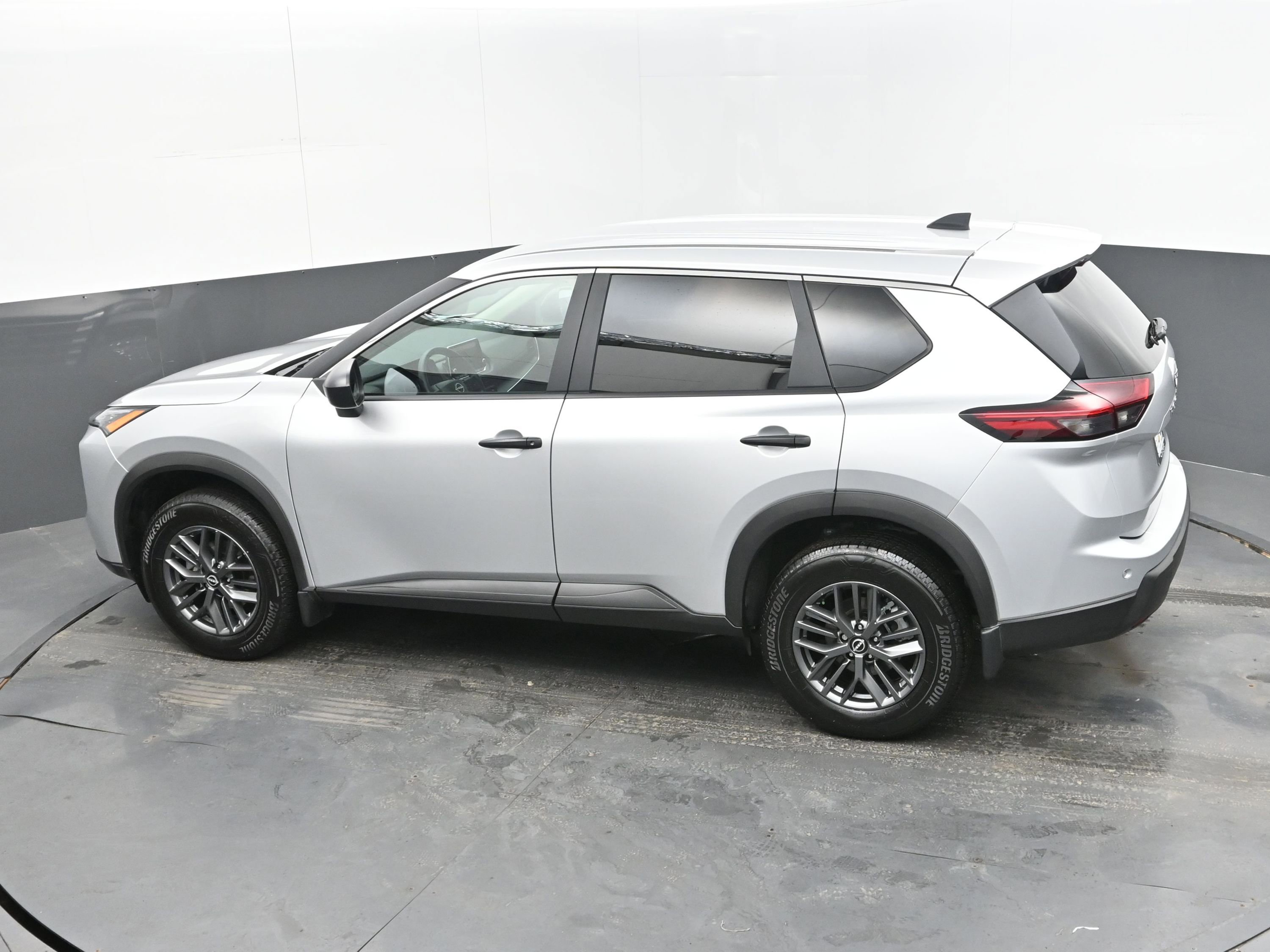 Certified 2025 Nissan Rogue S image 34