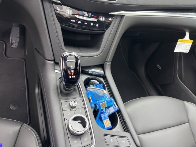 New 2025 Cadillac XT6 Luxury image 29