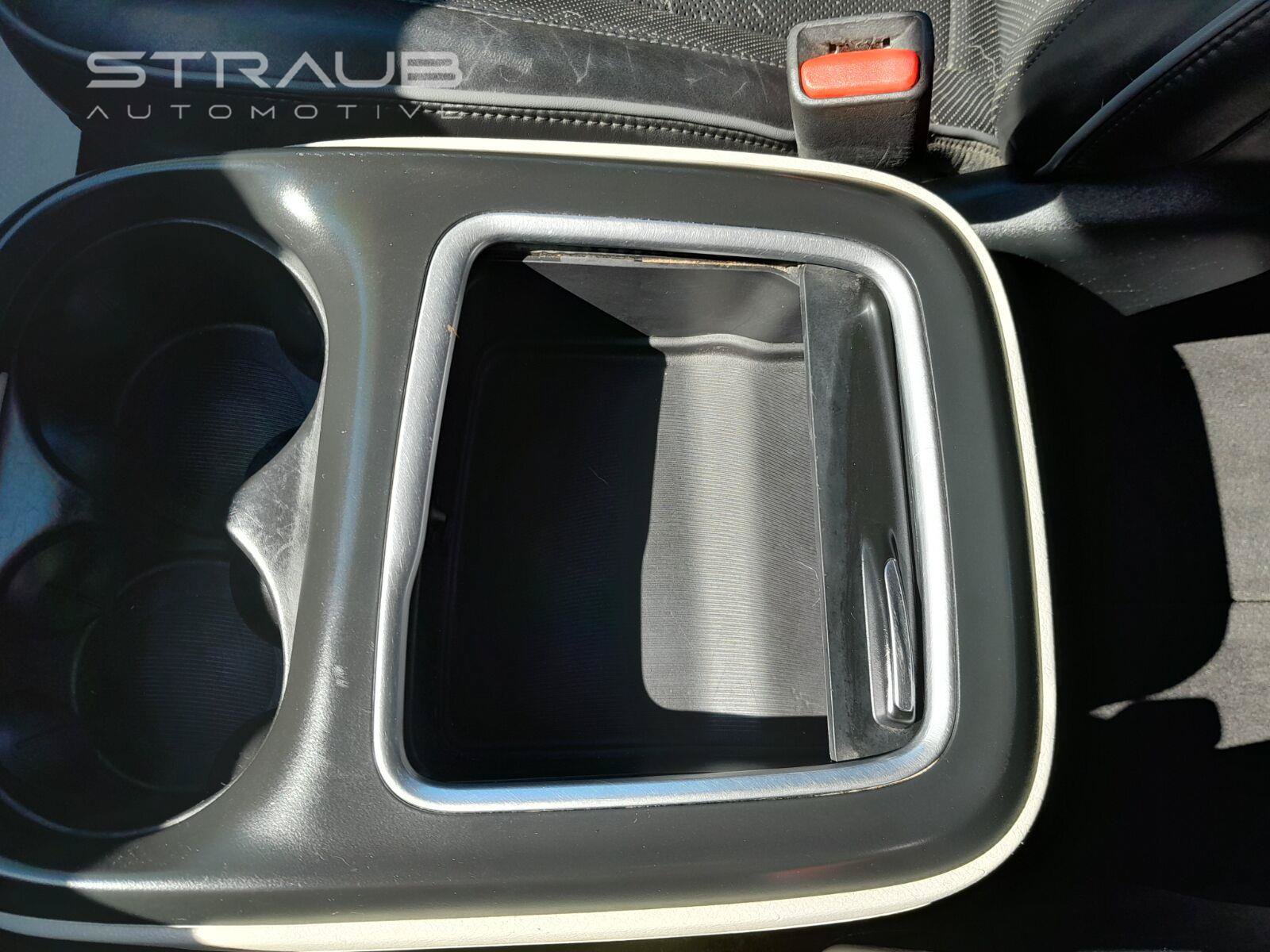 Used 2019 Chrysler Pacifica Limited FWD image 28