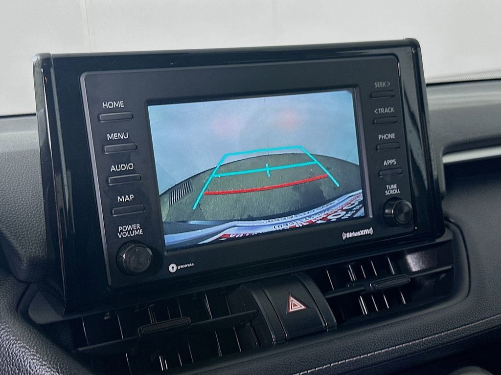 Used 2021 Toyota RAV4 LE image 10